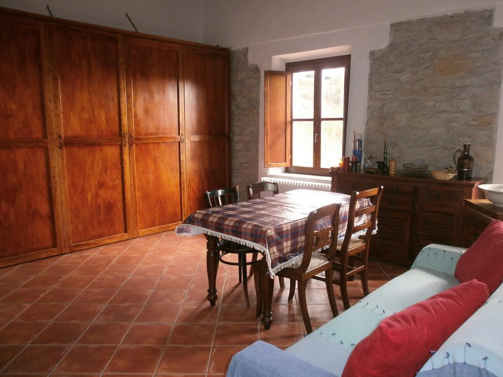 I Poggi Di Grace Bed & Breakfast Fivizzano Room photo