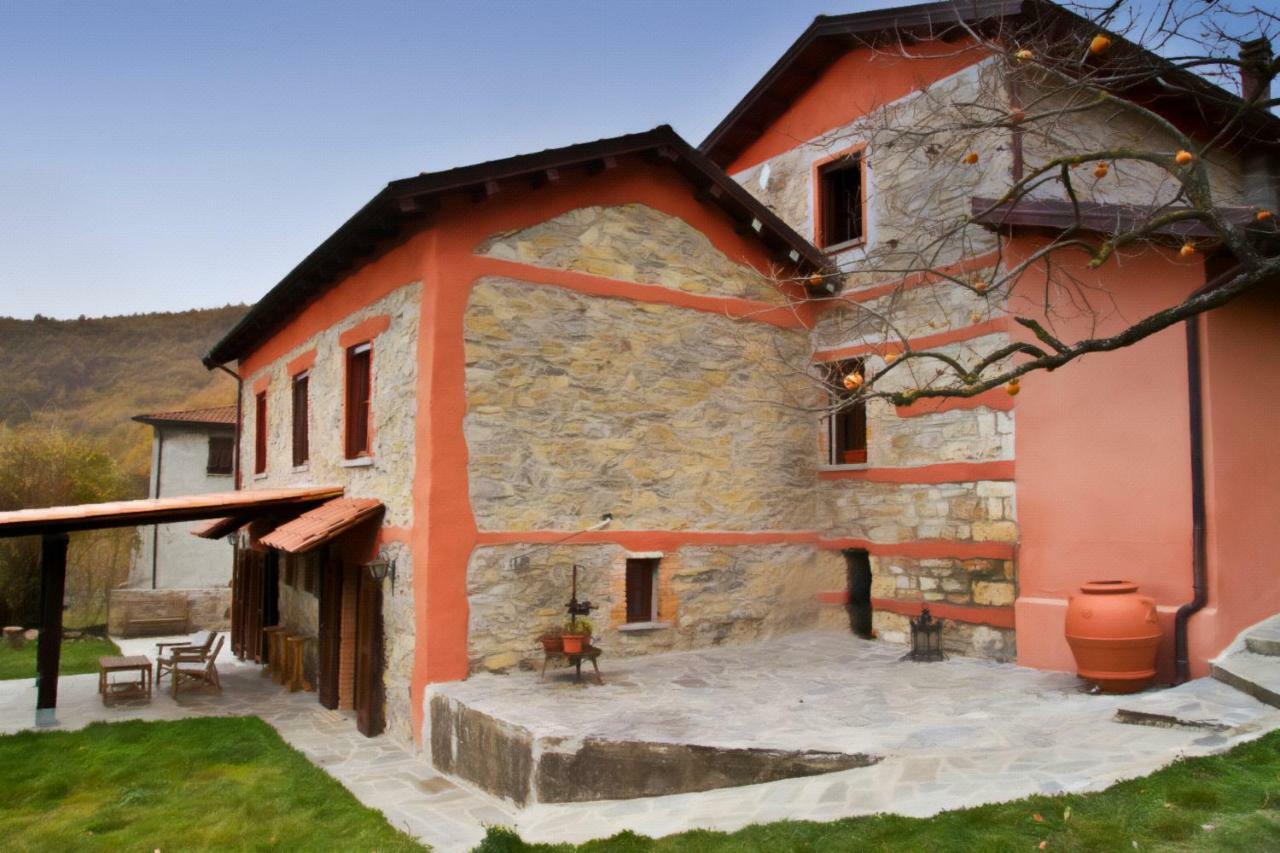 I Poggi Di Grace Bed & Breakfast Fivizzano Exterior photo