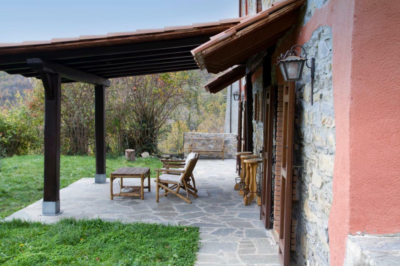 I Poggi Di Grace Bed & Breakfast Fivizzano Exterior photo